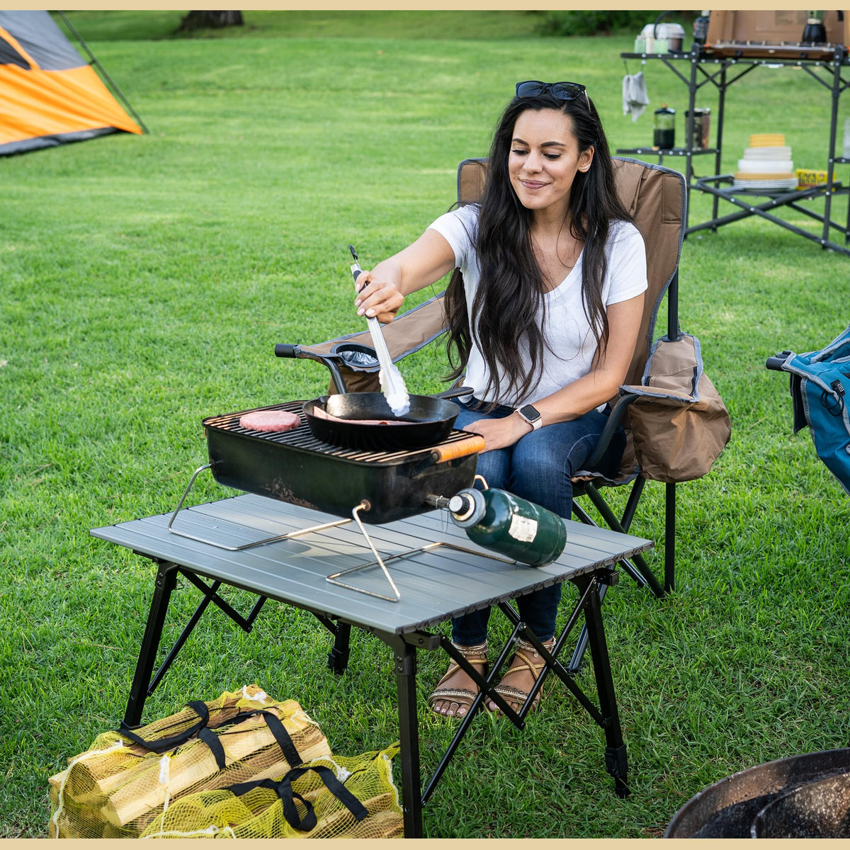 39 in Aluminum Folding Camp Table Q86413